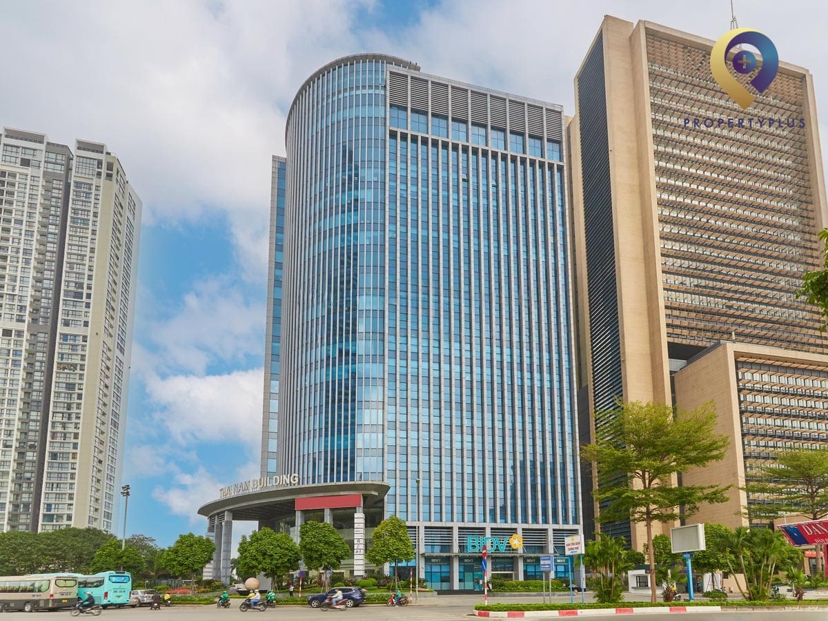 Toàn cảnh mặt ngoài tòa nhà văn phòng Thai Nam Building tại quận Cầu Giấy, Hà Nội - hình ảnh từ Property Plus